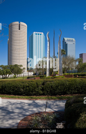 Sticks von Feuer-Kunst-Skulptur auf dem Campus der University of Tampa in der Innenstadt von Tampa, Florida Stockfoto