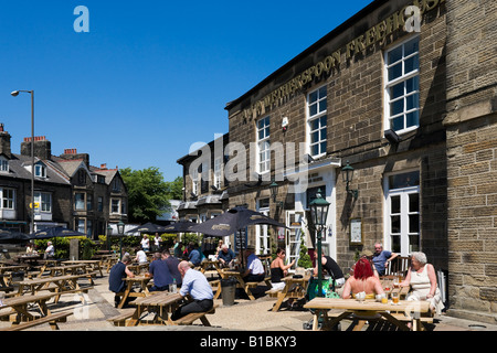 Wye Bridge House Wetherspoons Pub, Buxton, Peak District, Derbyshire, England Stockfoto