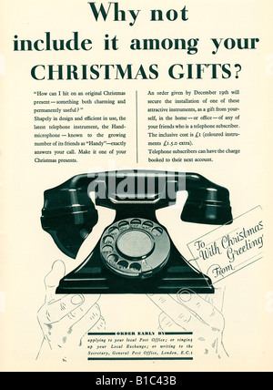 Telefon Ad 1933 Werbung für die neueste Telefon Instrument einer Bakelit Empfänger als das ideale Weihnachtsgeschenk Stockfoto