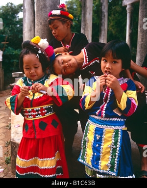 Kinder In Tracht Lisu Tribe Golden Triangle Northern Thailand in Südostasien Stockfoto