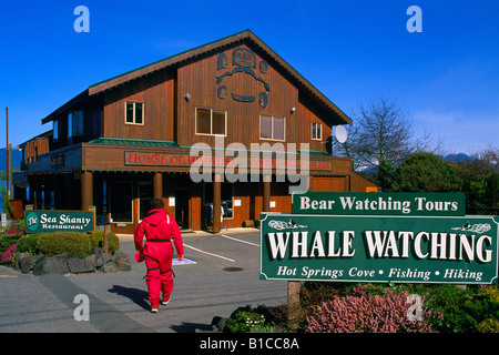 Tofino, BC, Vancouver Island, British Columbia, Kanada - Walbeobachtung, Bärenbeobachtung Touren Station, Native Art Gallery Stockfoto