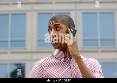 Im Nahen und Mittleren Osten junge Mann Portrait 20 - 25 Jahre alt HERR -06-07-08 Stockfoto