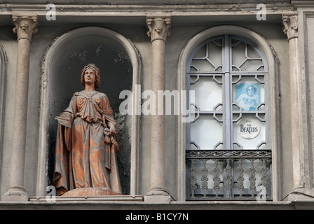 Darauf aufbauend Details Teatro Fossati, Corso Guiseppe Garibaldi, Mailand, Lombardei, Italien. Stockfoto