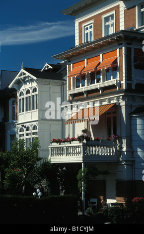 Eppendorf-Villen am Kanal von der Alster, einer der teuersten Stadtteile in Hamburg, Deutschland Stockfoto