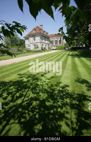 Stadt von Winchester, England. Wolvesey Schloss Westflügel, auch bekannt als Bishops House, ist die Heimat der Bischof von Winchester. Stockfoto