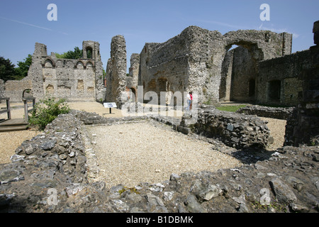 Stadt von Winchester, England. Die zerstörten Überreste Wolvesey Castle wurde die ehemalige Residenz der Bischöfe von Winchester. Stockfoto