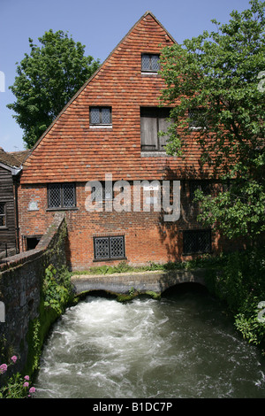 Stadt von Winchester, England. Winchester City-Mühle ist eine restaurierte voll funktionsfähige Wassermühle liegt am Fluss Itchen. Stockfoto