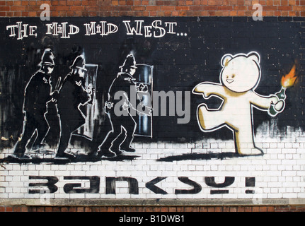 Schablone Graffiti Banksy Bristol England UK Stockfoto