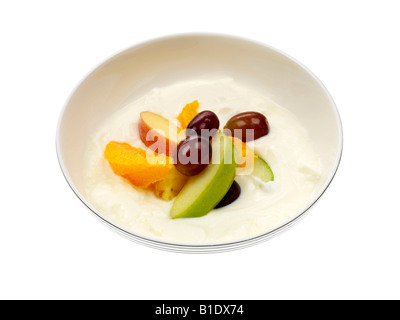 Joghurt mit Früchten garniert Stockfoto