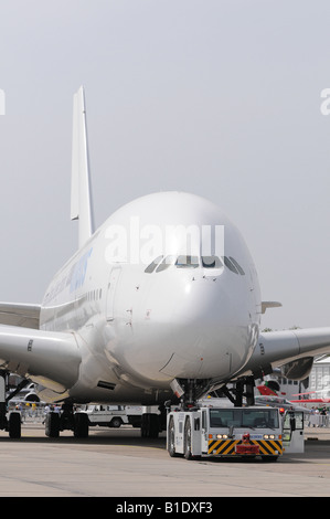 Airbus A380 zur Startbahn rollen Stockfoto