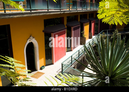 dh Monte Palace Tropical Garden MONTE MADEIRA Museum bunte Gebäudeeingang Stockfoto