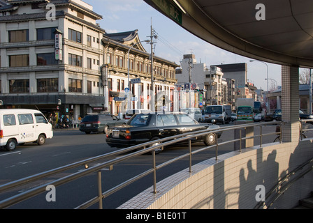 Kyoto, Japan. Der Eingang zum Keihan Shijo Metro (U-Bahn) Station. Stockfoto