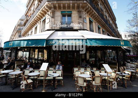 Café Les Deux Magots, Boulevard Saint-Germain, Paris, Frankreich Stockfoto