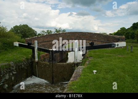 Wenig Bedwyn Sperre auf dem Kennet & Avon Canal Stockfoto