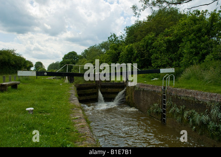 Wenig Bedwyn Sperre auf dem Kennet & Avon Canal Stockfoto