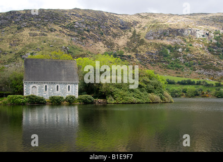 Kirche auf einem Seeseite Gouganne Barra-County Cork-Irland Stockfoto