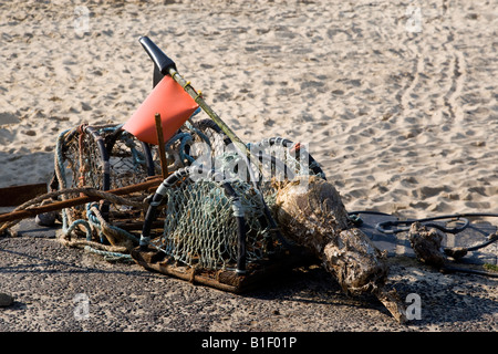 Fanggeräte für die Kennzeichnung von Krabben und Hummer Töpfe. Stockfoto