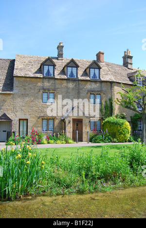 Riverside Cottage, Lower Slaughter, Gloucestershire, Cotswolds, England, Vereinigtes Königreich Stockfoto