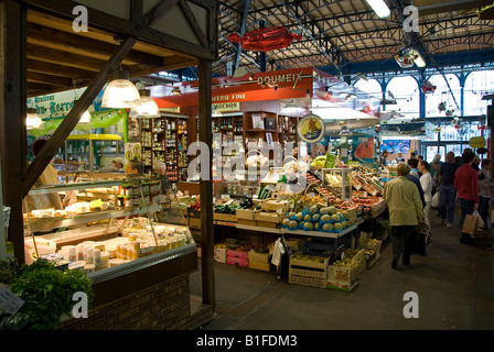 Stock Foto von der Innenseite des Les Halles Centrales in Limoges Frankreich Stockfoto