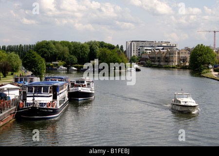 Themse Blick aus Caversham Bridge Lesen Stockfoto