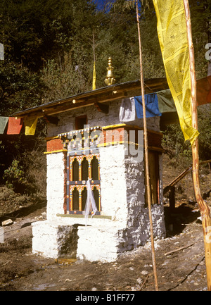 Bhutan Wasser angetriebene Gebetsmühle in der Nähe von Hongtsho Stockfoto