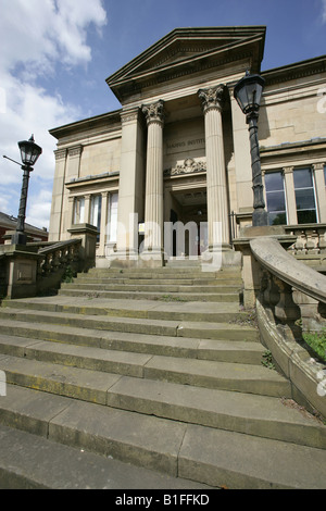 Stadt von Preston, England. Der University of Central Lancashire Harris Avenham Institutsgebäude für darstellende Künste. Stockfoto