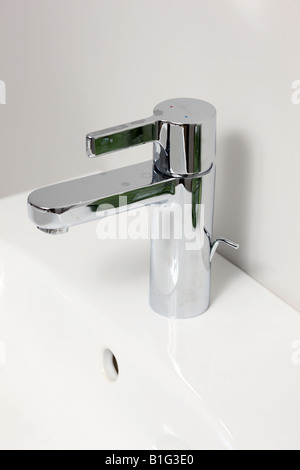 Chrom, vergoldete Bad/Dusche Mischbatterie. Stockfoto