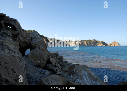 Blick vom betauchen Bereich auf Cabo San Martin und Prim Cap, Javea / Xabia, Provinz Alicante, Comunidad Valenciana, Spanien Stockfoto