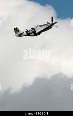 North American p-51 fliegen vorbei Mustang Kemble Air Show 2008 Stockfoto