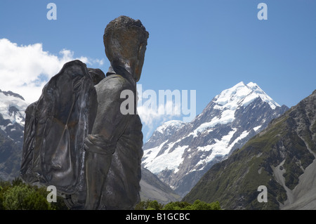 Sir Edmund Hillary Statue Aoraki Mt. Cook der Klause Aoraki Mt Cook National Park South Canterbury Südinsel Neuseelands Stockfoto