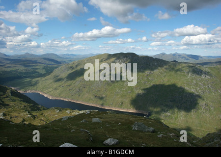 Blick über Loch Sloy, Ben Vorlich vom Gipfel des Ben Vane Stockfoto