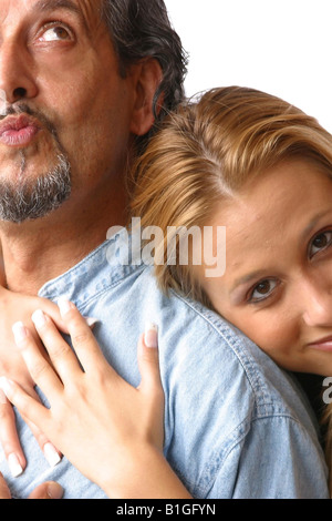 Detail der Frau Mann umarmt Stockfoto
