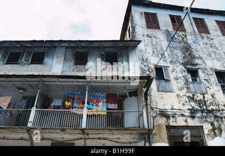 Blick auf eine Wohnung in Stonetown, Sansibar, Tansania, Ostafrika. Stockfoto