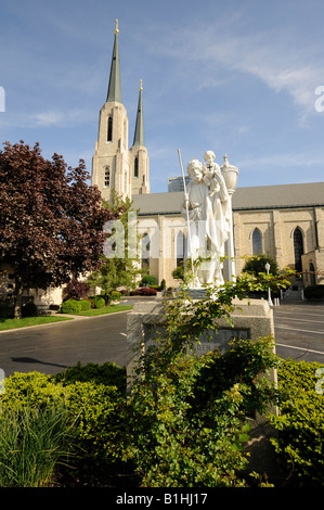 Kathedrale der Unbefleckten Empfängnis-katholischen Kirche in der Innenstadt von Fort Wayne, Indiana Stockfoto