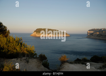 Blick vom Cabo de San Martin zu betauchen Insel & Cabo De La Nao, Javea, Alicante Provinz, Comunidad Valenciana, Spanien Stockfoto