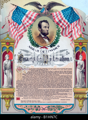 Emanzipations-Proklamation; mit zwei US-Flaggen und Adler über Kopf und Schultern Porträt von Abraham Lincoln mit zerrissenen Ecke Stockfoto