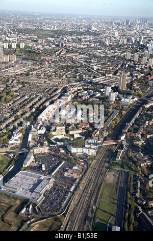 Luftbild Norden östlich von Grand Union Canal Bahnlinie s beherbergt Hochhäusern Kensal Town West Kilburn Maida Vale London Stockfoto