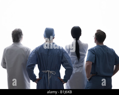 Rückansicht von medizinischem Fachpersonal Stockfoto