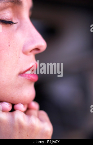 Junge Frau, Seitenfläche Stockfoto
