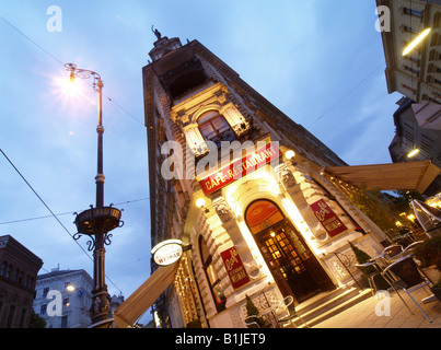 Wien, Cafe Weimar, Außenansicht am Abend, Österreich Stockfoto