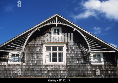 Detail eines traditionellen Holzhauses mit Wandschindeln, Puerto Varas, Región de Los Lagos, Chile Stockfoto