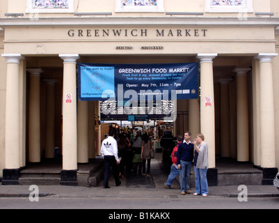 Eingang zum Greenwich Market London Juni 2008 Stockfoto