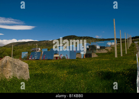 Solar-Ofen bei Odeillo in der Nähe von Font-Romeu, Pyrénées-Orientales, Frankreich. Stockfoto