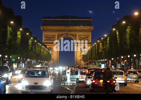 Paris Frankreich Champs Elysees Champs Elysées Arc de Triomphe nachts Stockfoto