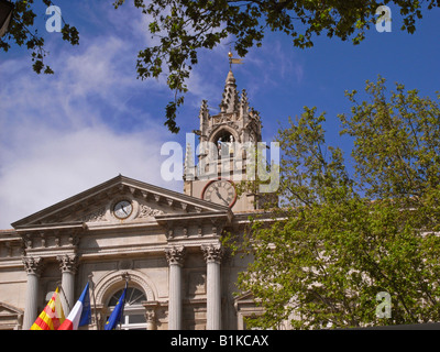 Hôtel de Ville und Zeitglockenturm Avignon Frankreich Stockfoto