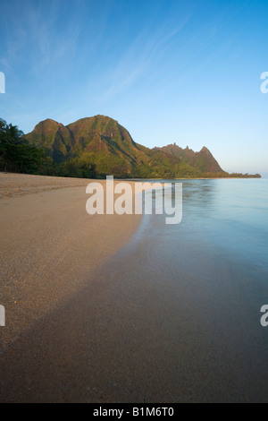 Tunnel-Strand und Klippen bekannt als Bali Hai Kaua ich Hawaii USA Stockfoto