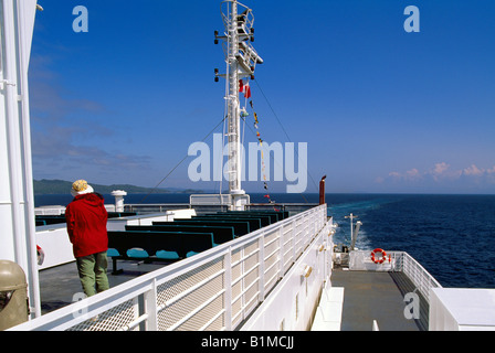 Touristen an Bord BC Ferry segeln die Inside Passage / Discovery Coast Passage entlang der Westküste, BC, Britisch-Kolumbien, Kanada Stockfoto