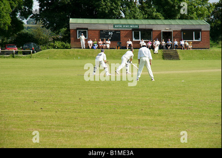 Ein Cricket-Platz und pavillion Stockfoto