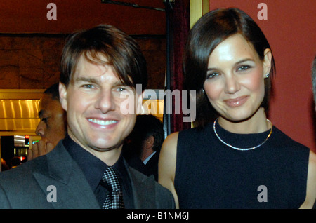 Tom Cruise und Katie Holmes erreichen die Lions For Lambs screening in Washington, DC. Stockfoto