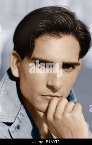 Porträt von Ernst junger Mann Stockfoto
